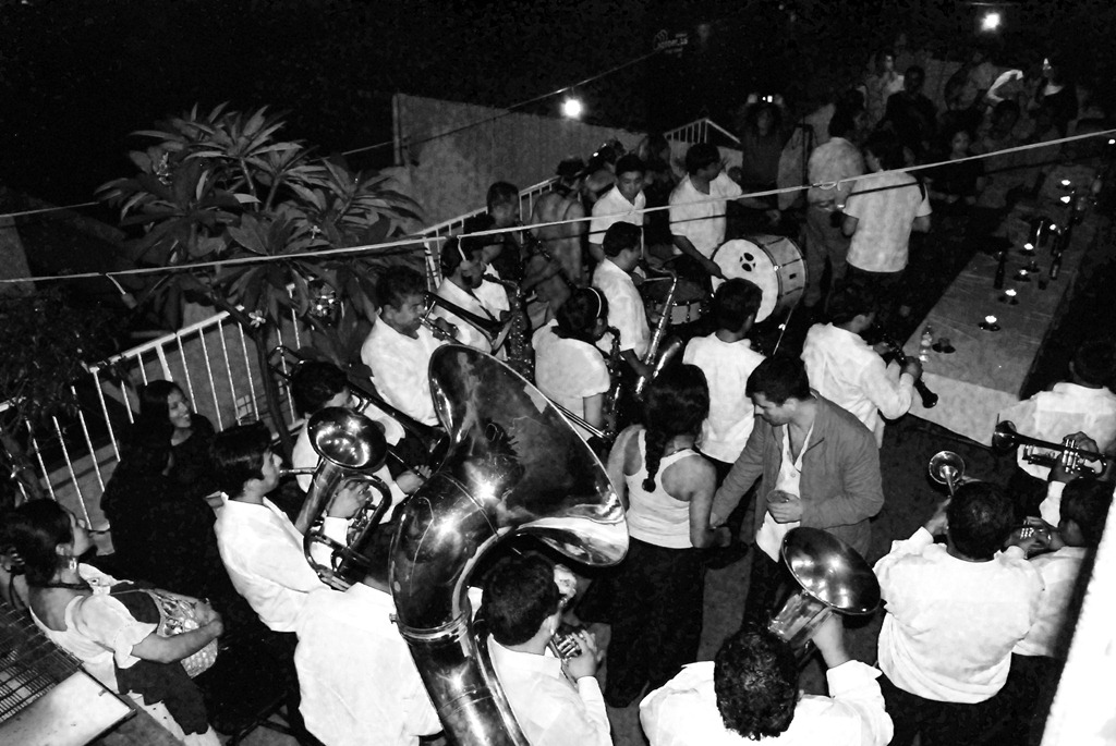 [8%2520aniversario%2520cafe%2520central%2520oaxaca%255B5%255D.jpg]
