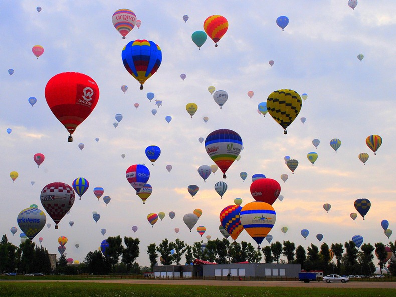 hotair-balloon-record7 hotair-balloon-record7