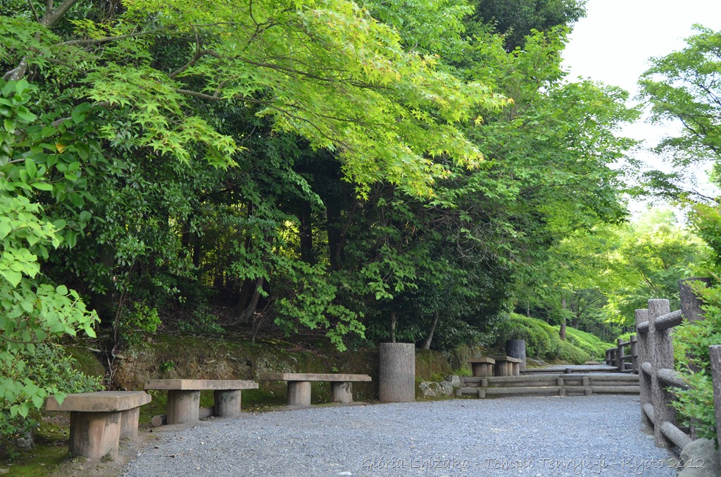 [35%2520-%2520Gl%25C3%25B3ria%2520Ishizaka%2520-%2520Arashiyama%2520e%2520Sagano%2520-%2520Kyoto%2520-%25202012%255B9%255D.jpg]