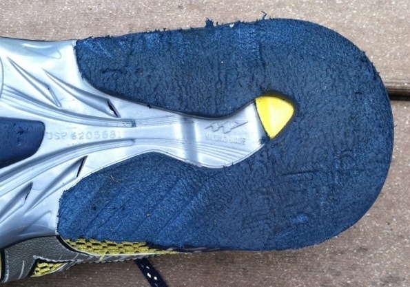 [Mizuno-Ronin-2---heel9.jpg]