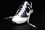 nike lebron 7 ps gr white navy red 4 02 Nike Air Max LeBron VII (7)   White/Navy/Gold Sample Actual Photos