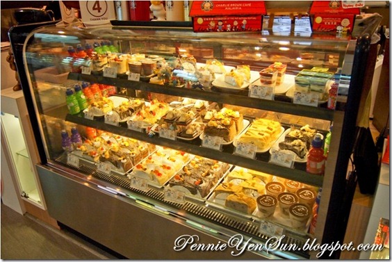 Charlie Brown Cafe (3)