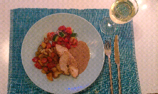 Turkey fillet, colourful roasted vegetables & creamy sauce