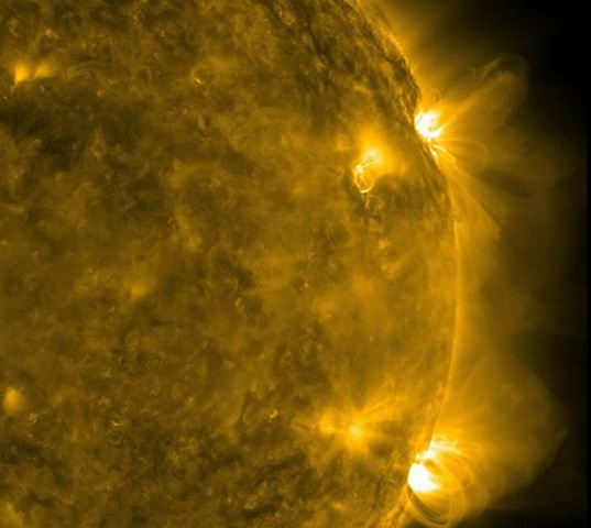 [solar_storms_of_the_sun_08%255B2%255D.jpg]