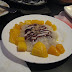 Antonio's Bar & Grill freebie: Mangga at Suman