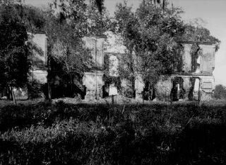 [NO_Battle_NO_Ruins_house_where_Pakenham_died_1953%255B3%255D.jpg]