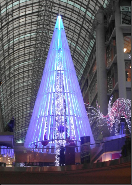 Xmas lights at Eaton Centre (15)