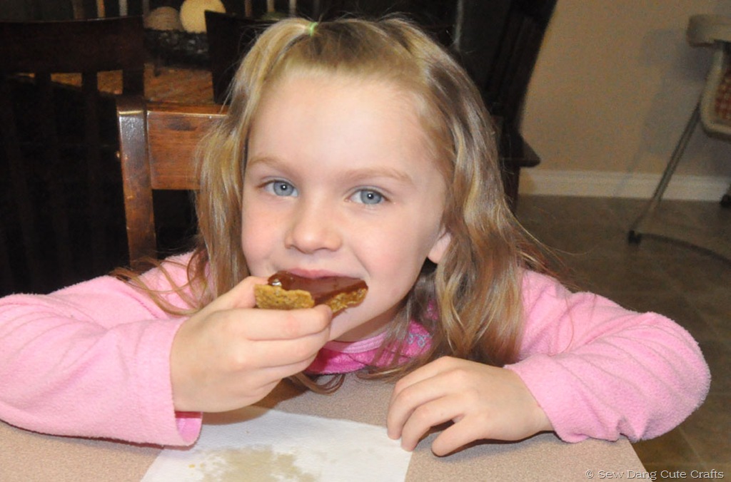 [Kenz-eating%255B6%255D.jpg]