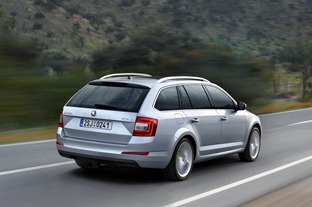 2013-Skoda-Octavia-Combi-2