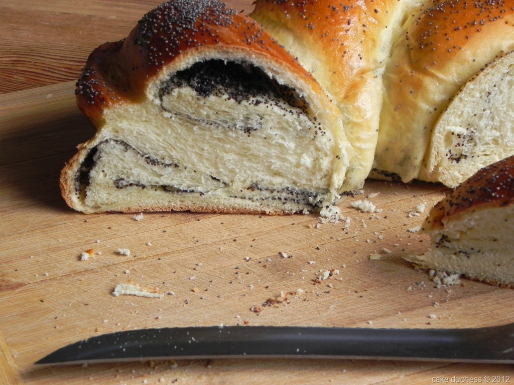 [poppy-seed-challah-twelve-loaves-oct%255B9%255D.jpg&description=Poppy Seed Challah-]