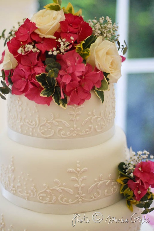 [WEDD%2520%2520cake%2520close%255B9%255D.jpg]