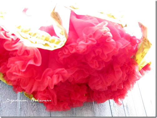 christmas bees knees pettiskirt1 christmas bees knees pettiskirt1