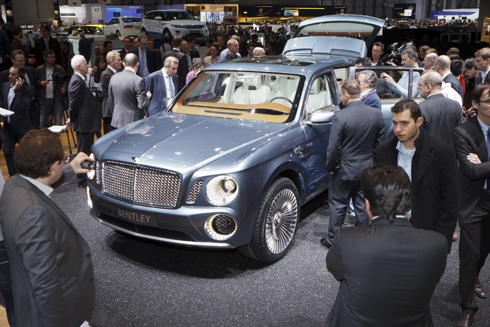 [Bentley-EXP-9-F-9%255B2%255D.jpg]