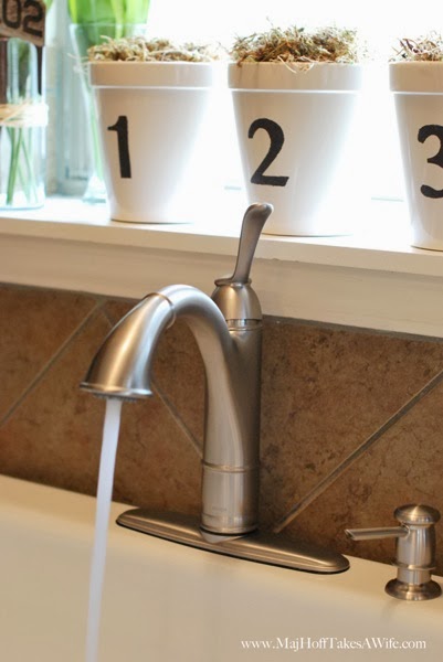 Walden-Faucet-with-Spray-stream.jpg Walden Faucet with Spray stream