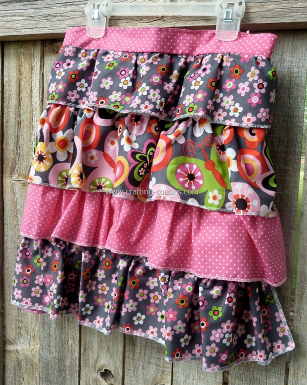 [Ruffle%2520Apron%2520Giveaway%2520check%2520it%2520out%2520at%2520www.crafting-cousins%255B4%255D.jpg]