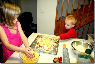 2011-12-03 Making Pizza (5)