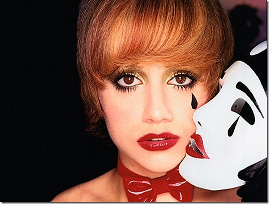 Brittany_Murphy_Mask-e1312559955249