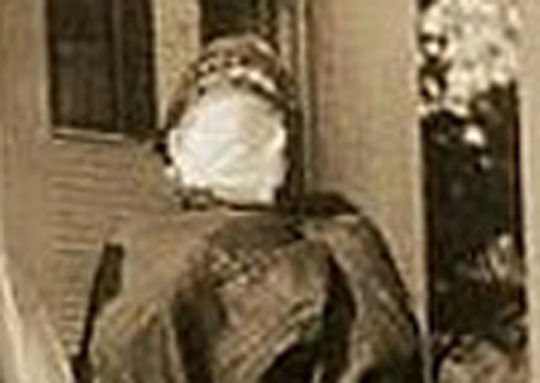 [creepy-black-white-photos-17%255B2%255D.jpg]