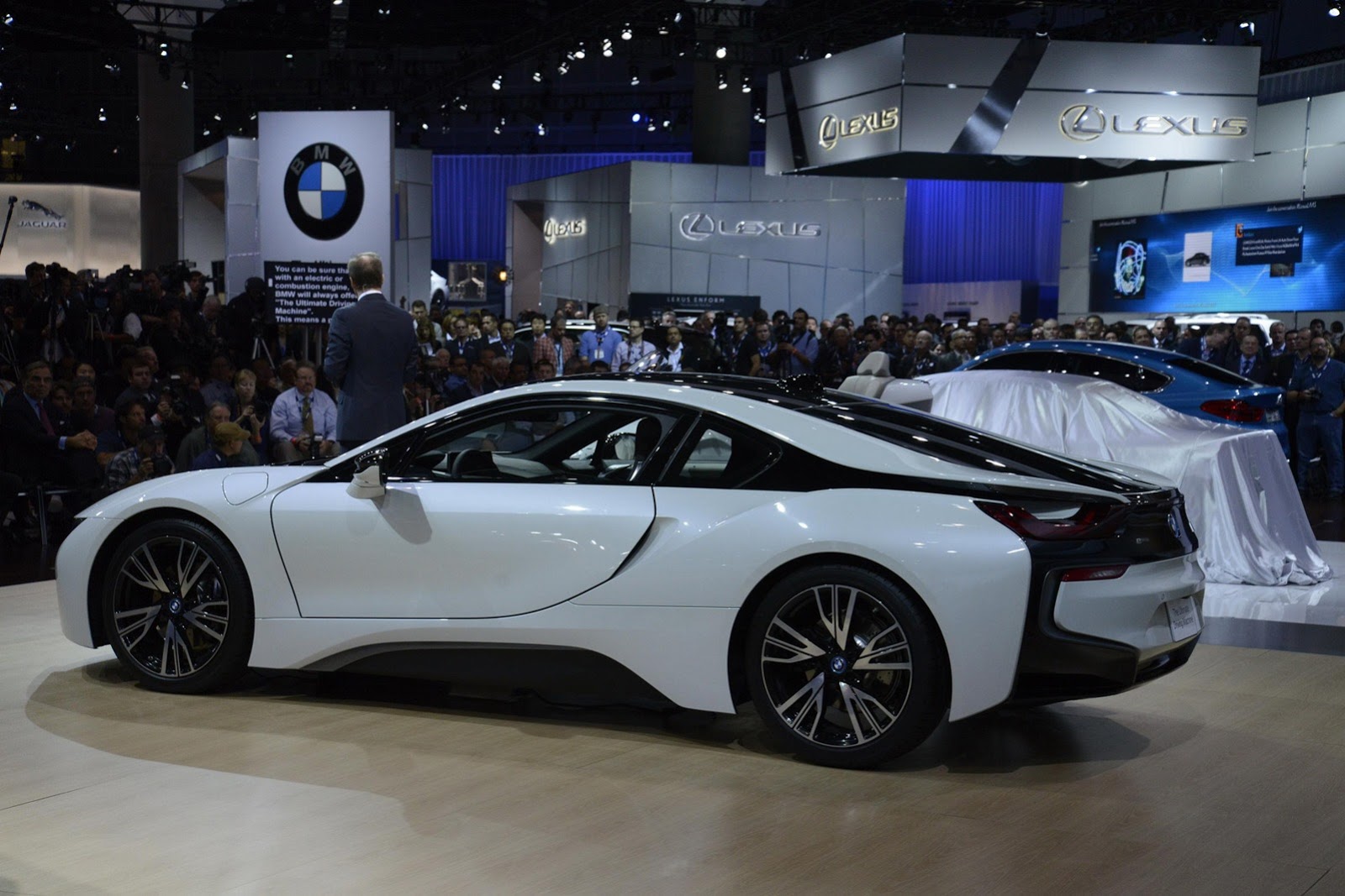 [BMW-i8-2013-LA-Auto-Show-5%255B2%255D.jpg]