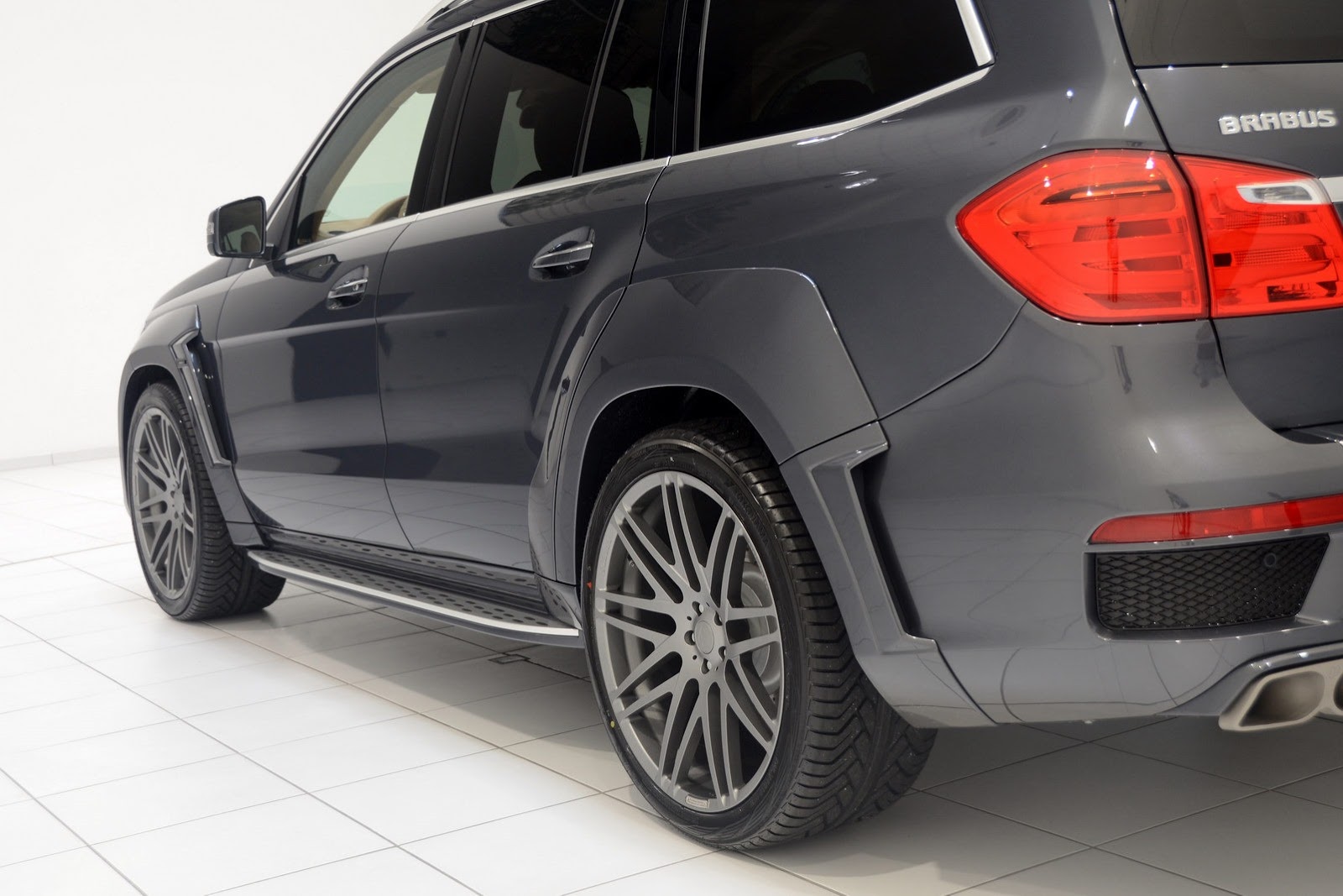 [Brabus-Mercedes-GL-29%255B2%255D.jpg]