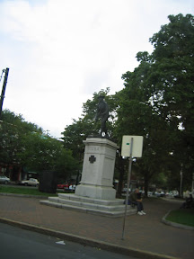 Albany 023 - Estatua a la liberacion de cuba.jpg