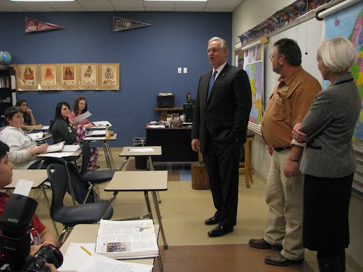 Nixon and his wife, Georgeanne, stopped in a history class to talk to students.  The governor told the students a few facts about World War I history. (Photo credit: Jennifer Moore)