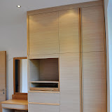 Horizontal Oak Built-in Wardrobe for Master Bedroom