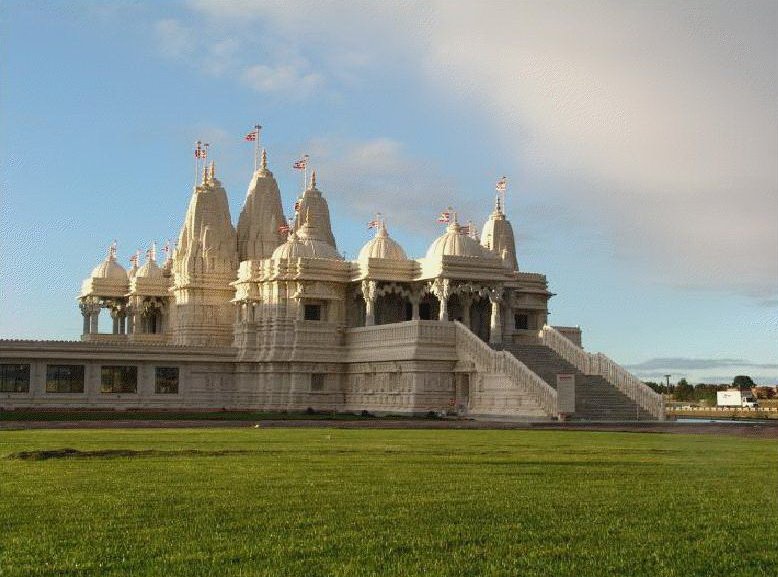 Wonderful Hindu Temples abroad: Lord Venkateshwara Temple(Birmingham United Kingdom), Malibu Hindu Temple(Malibu California US), Shiva-Vishnu Temple(Livermore California US) and many more