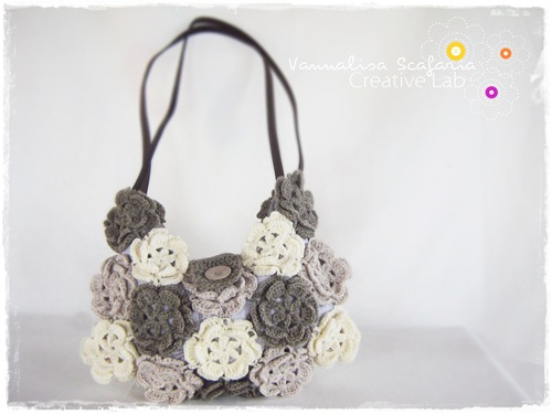 crochet_handbag_flowers_grey_white_vannalisascafaria_2