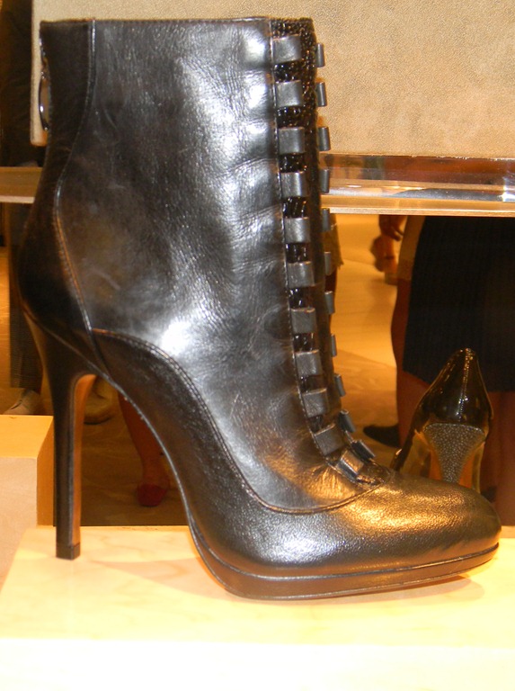 [Alexandre%2520Birman%2520Black%2520Bootie%2520ShoesNBooze%255B5%255D.jpg]