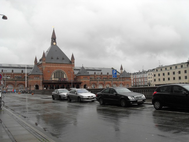 Hovedbanegården en regnfuld dag i Oktober