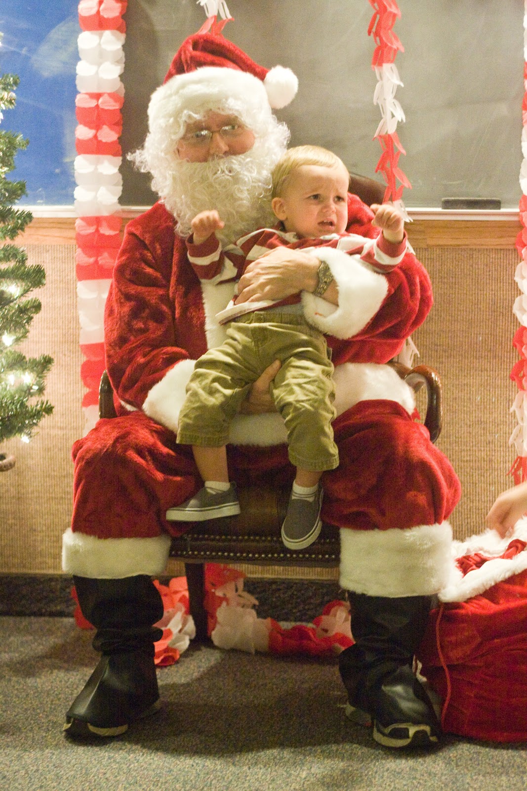 [12.8.12%2520jacob%2520santa%255B7%255D.jpg]
