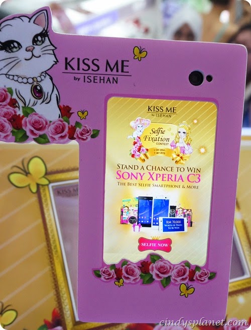 Kiss Me Selfie17 Kiss Me Selfie17