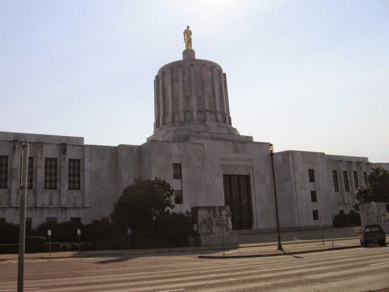 [IMG_3308-Oregon-State-Capitol-in-Sal%255B1%255D.jpg]