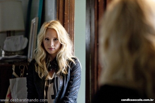 Candice Accola linda loira gata sensual  (36)