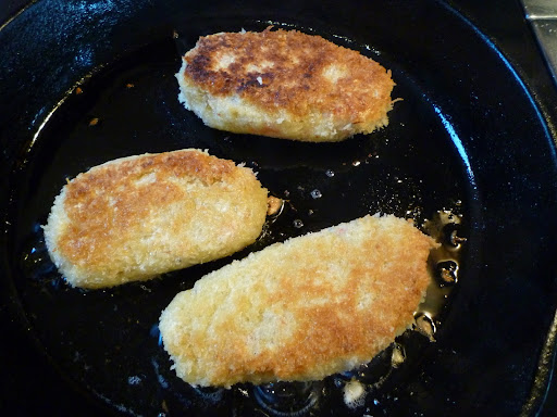 Croquettes cooked to golden brown