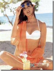 Actress-Sonali-Bendre-rare bikini photo