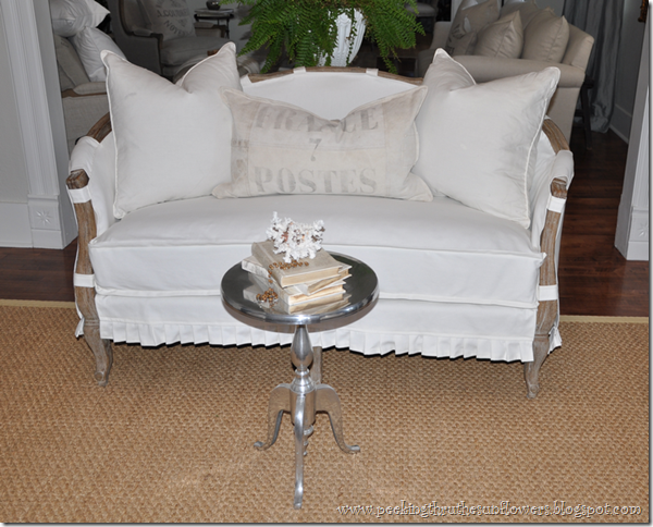 settee A