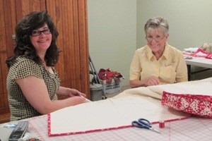 [Dog%2520quilt%2520binding%2520bee%255B3%255D.jpg]