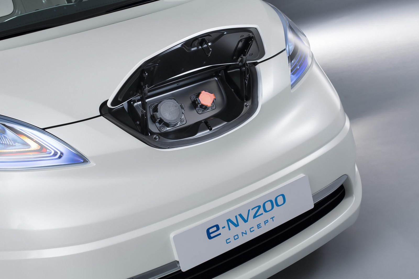 [Nissan-e-NV200-12%255B2%255D.jpg]