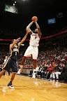 lebron james nba 120104 mia vs ind 02 King James Home and Away Nike LeBron 9 Shoes in Action