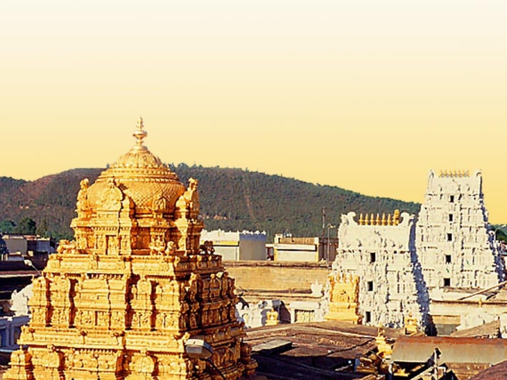 [Tirupati-Balaji-Temple-Gold3.jpg]