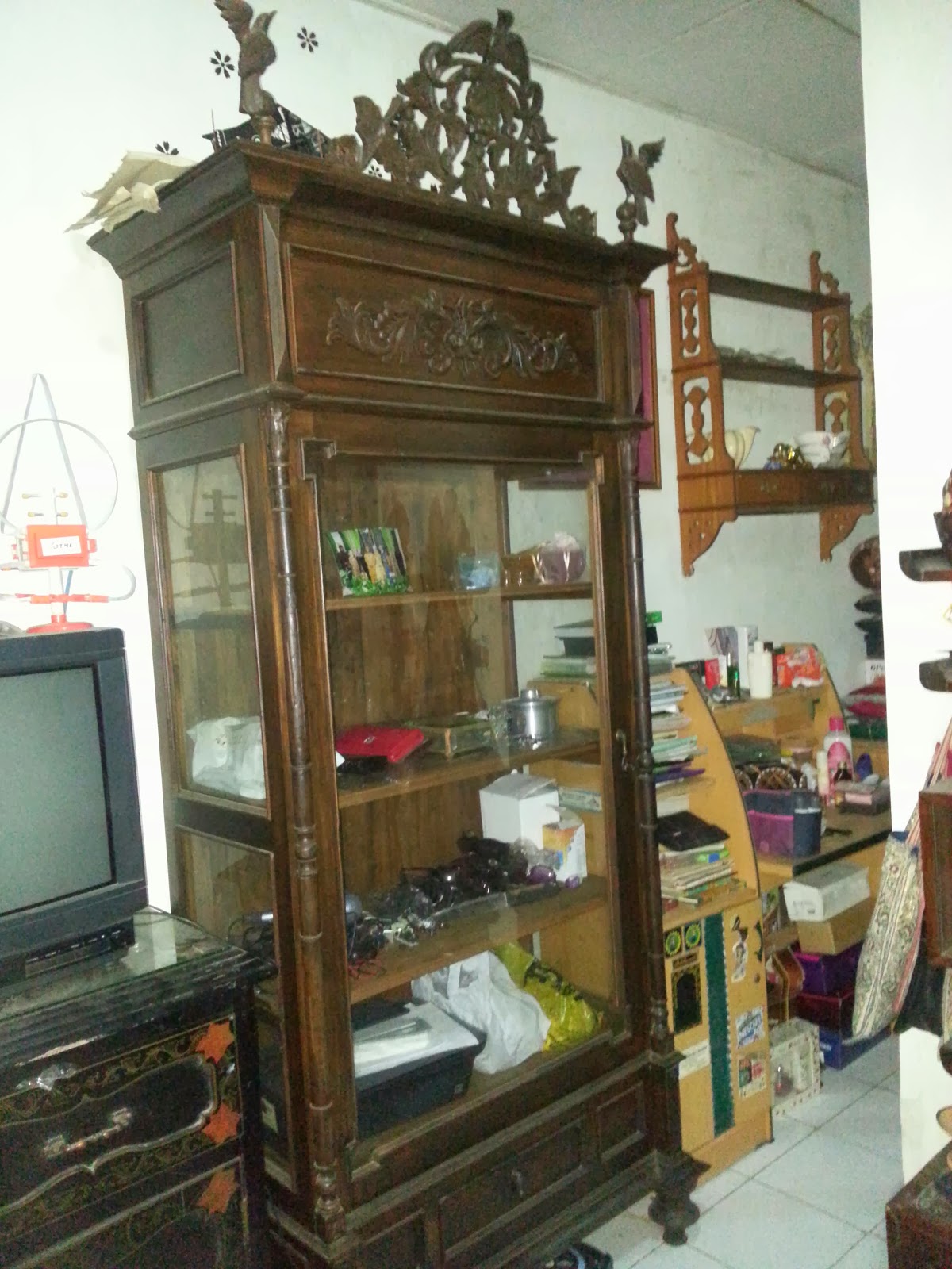 Jual Beli Barang Antik Online: Navigasi Dunia Koleksi Langka di Era Digital