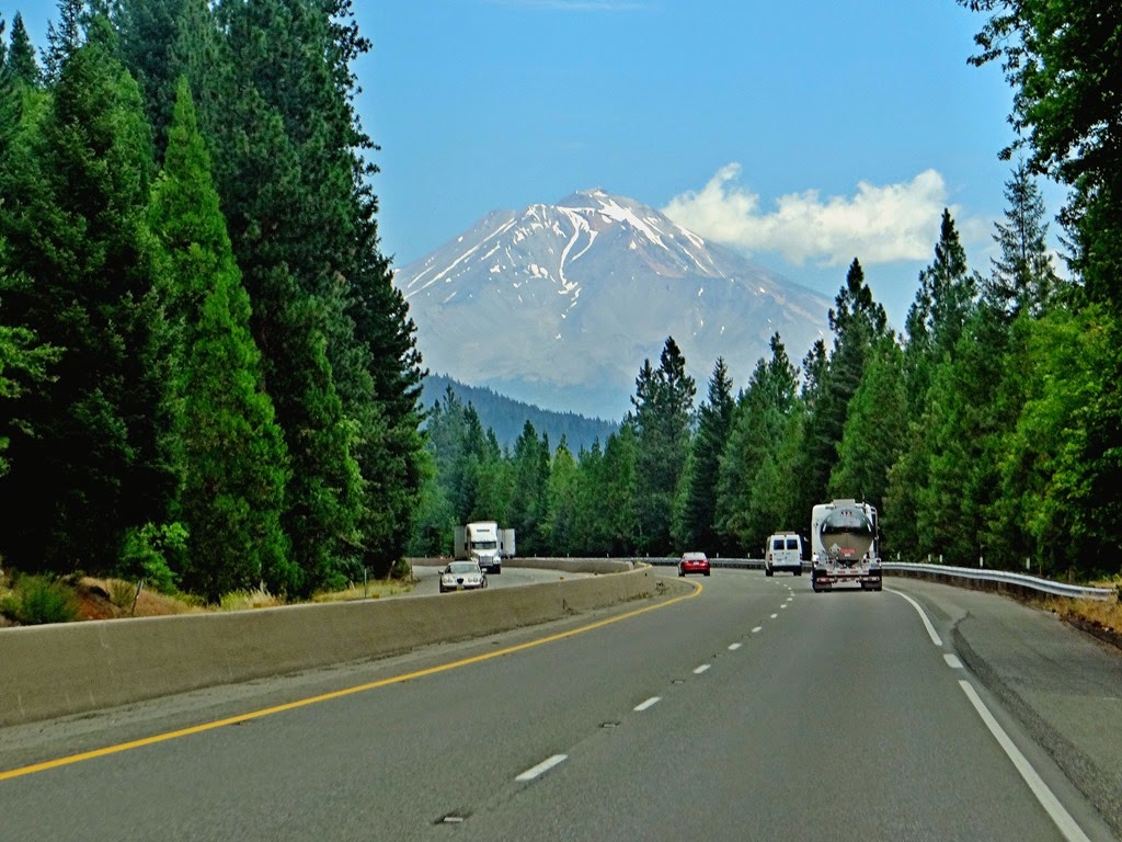 [Drive-to-Mt.-Shasta-0174.jpg]