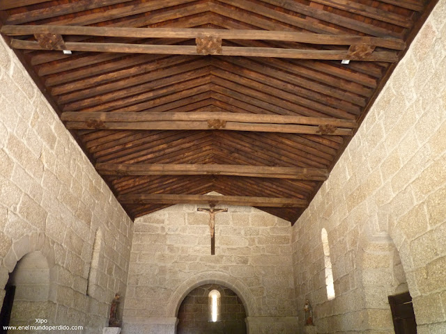 interior-iglesia-de-san-miguel-guimaraes.JPG