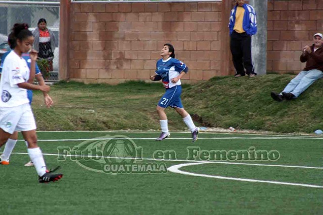[ana%2520lucia%2520martinez%25202do.%2520gol%2520unifut%255B3%255D.jpg]