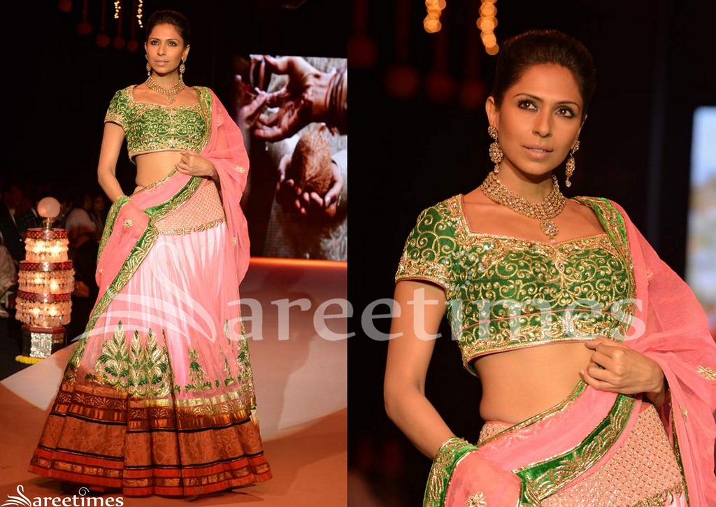[Day_3_IIJW_Pink_Lehenga%255B4%255D.jpg]