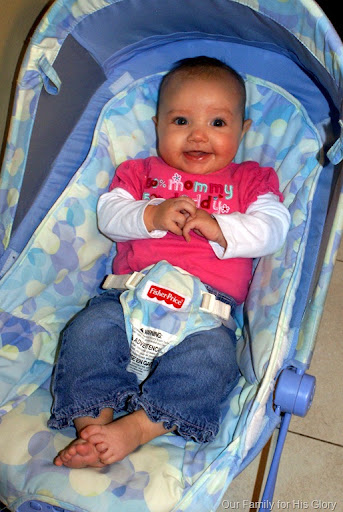 rain ariya Ariya in Bouncer chair
