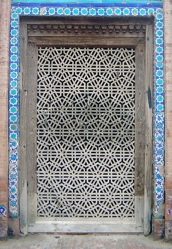 [tomb-of-Syed-Jalaluddin-Bukhari-at-U%255B2%255D.jpg]
