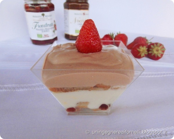 zuppa inglese yogurt rivisitata nocciolata fragole marmellata panna